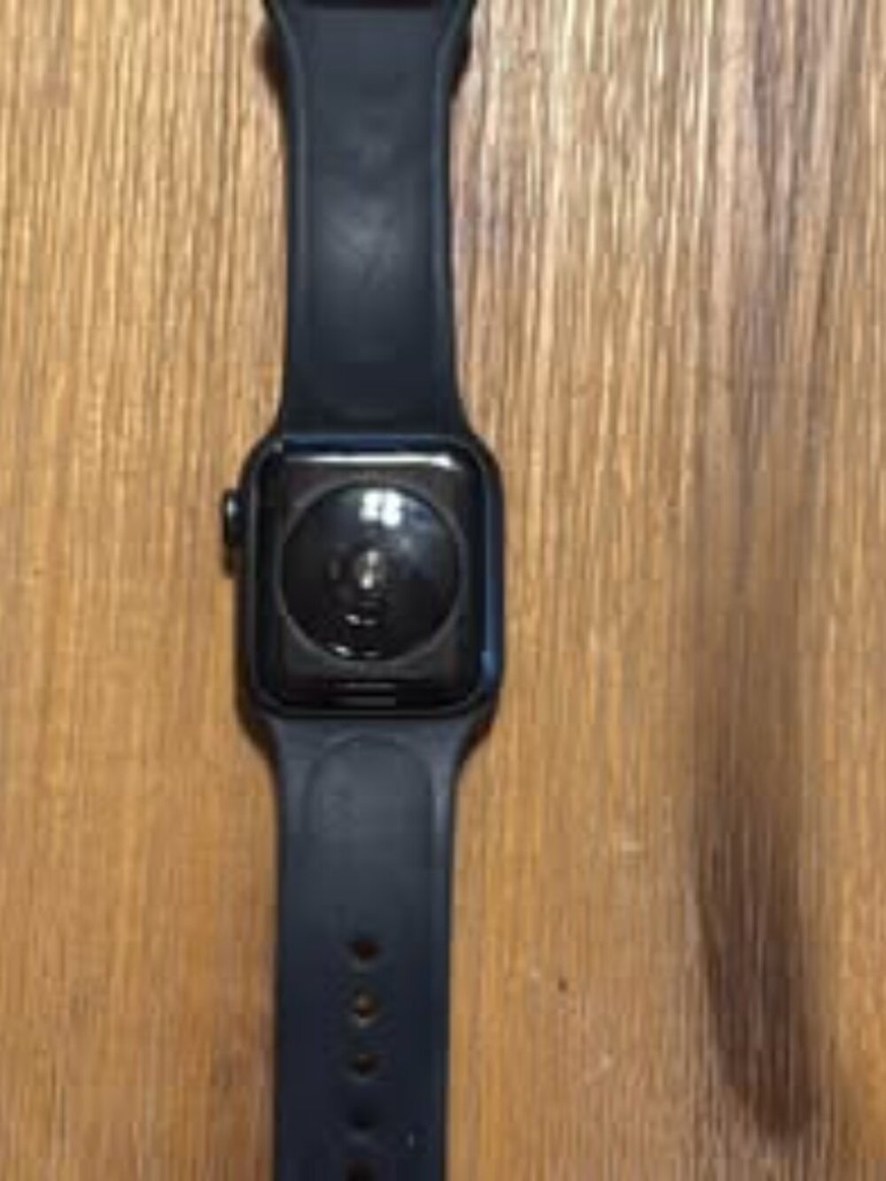 Apple Watch SE (1st Gen) - 40mm (with Charger) - Picture 2 of 4